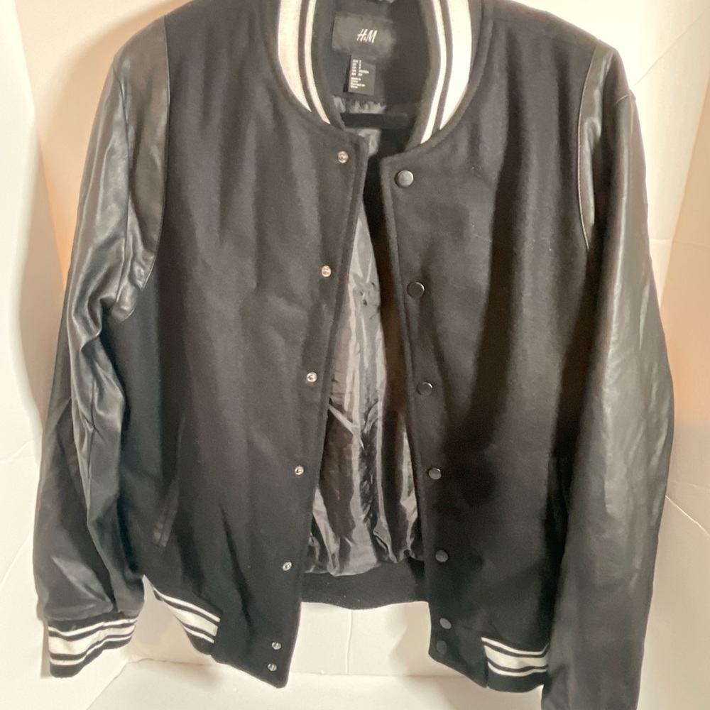 H&M Women’s wool blend Black Varsity Jacket size Small